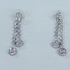 EUC Charming Charlie Rhinestone Earrings